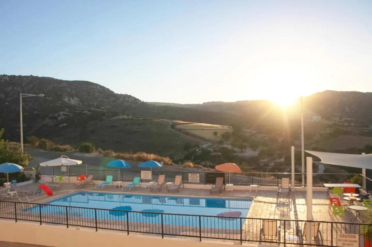 Panoramic Holidays Пея Екстериор снимка